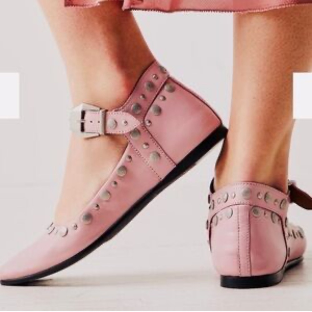 Free people Mystic Mary Jane flat Shoes with silver tone buckle & studded SZ 38